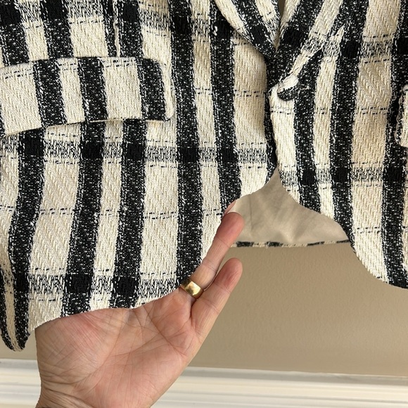 Vestique Becca Plaid Cropped Blazer Black Cream Scalloped NWT Size Medium - Picture 6 of 12